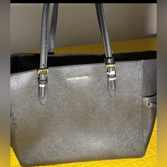 Michael Kors Gilly black DRWSTG TRVL TOTE LEATHER LARGE - Picture 6 of 9